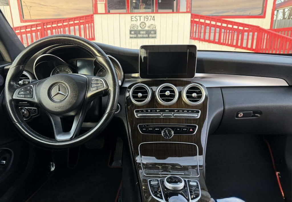 2017 Mercedes-Benz C-Class Image 6