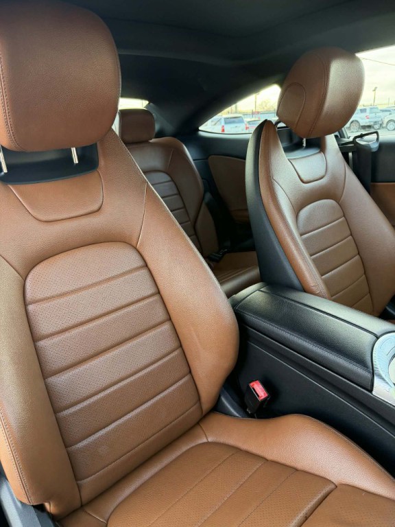 2017 Mercedes-Benz C-Class Image 9