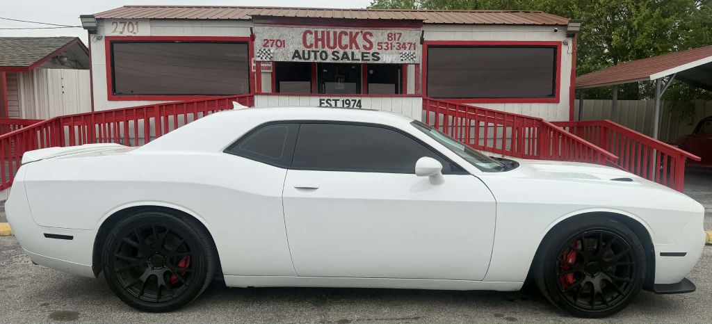 2015 Dodge Challenger Image 4