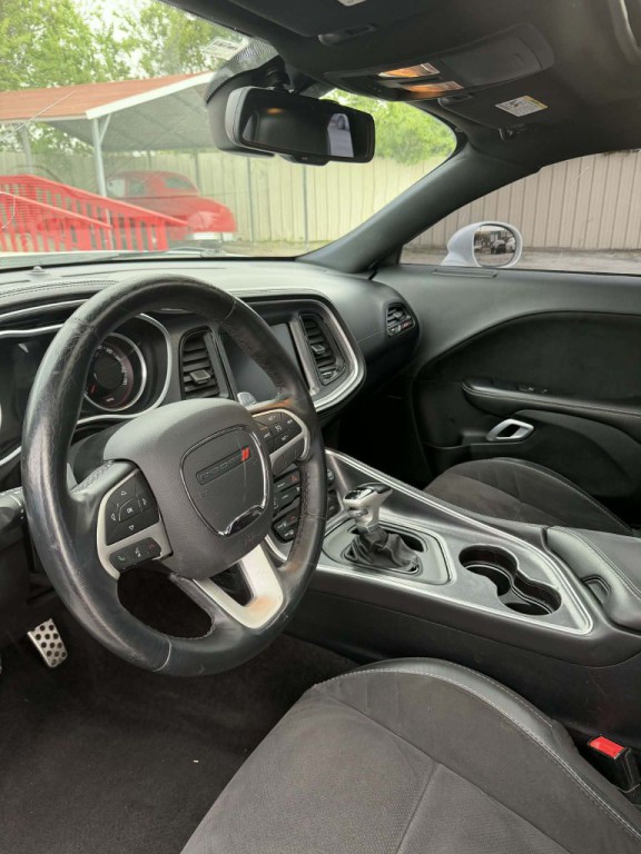 2015 Dodge Challenger Image 7