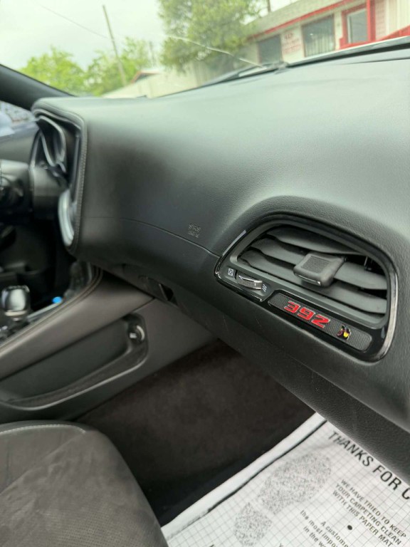 2015 Dodge Challenger Image 10