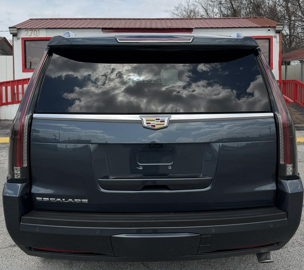 2019 Cadillac Escalade Image 4