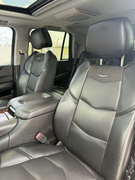 2019 Cadillac Escalade Image 8
