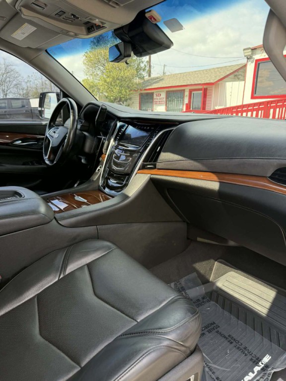 2019 Cadillac Escalade Image 9