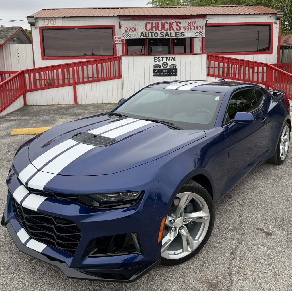 2021 Chevrolet Camaro Image 1