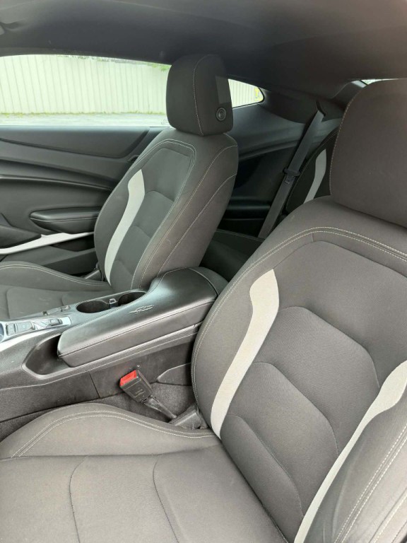 2021 Chevrolet Camaro Image 9