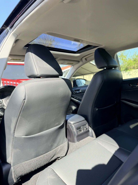 2015 Lexus IS 250 Image 10