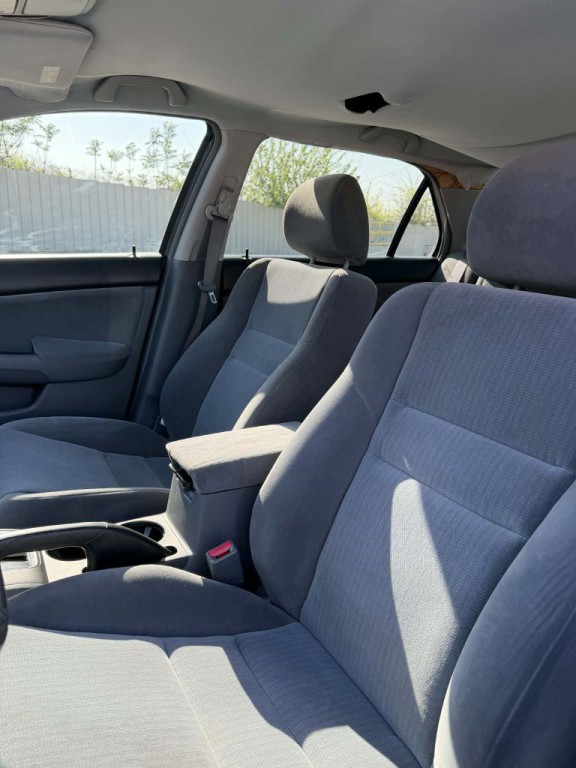 2005 Honda Accord Image 6