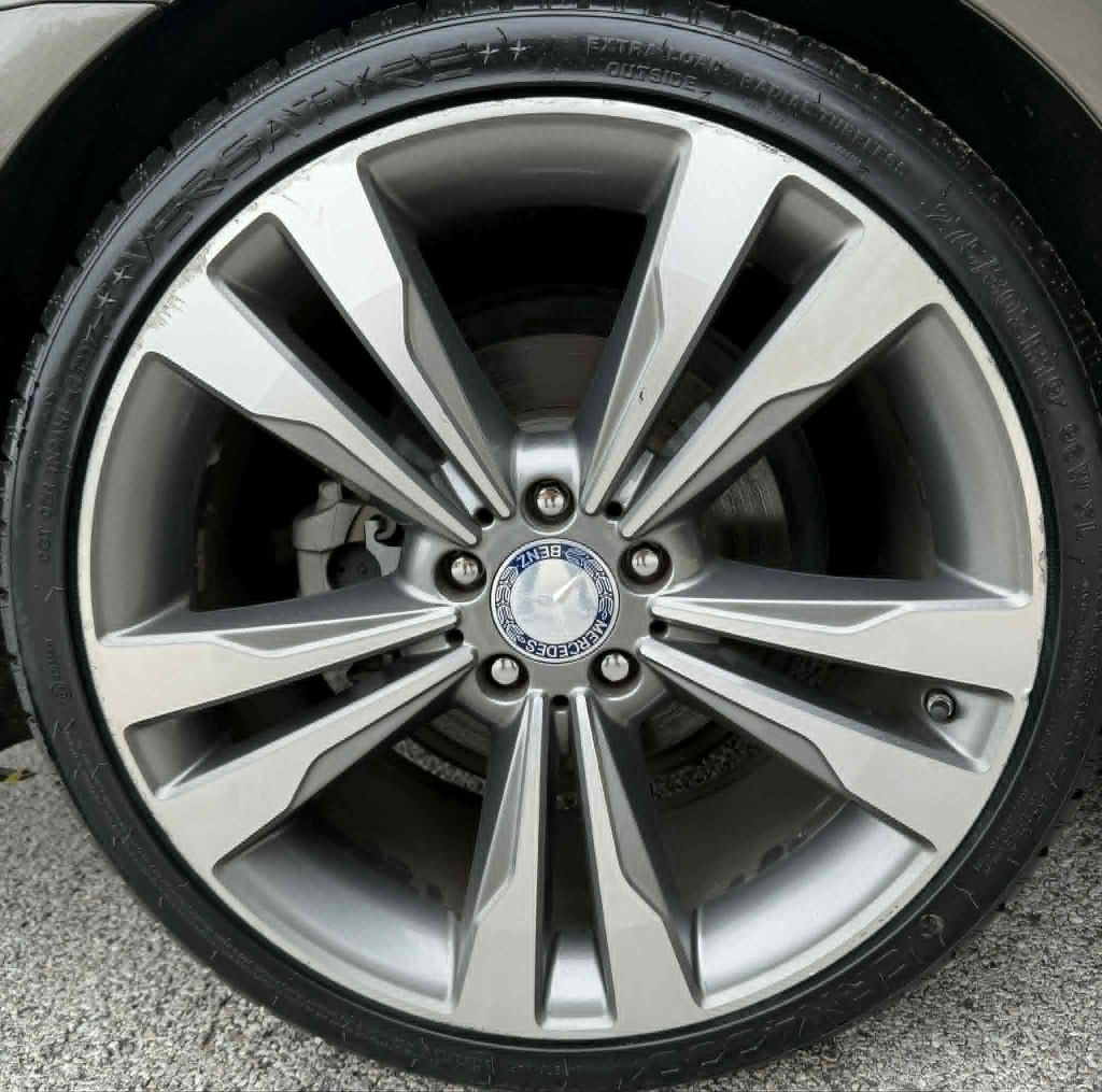 2011 Mercedes-Benz E-Class Image 6