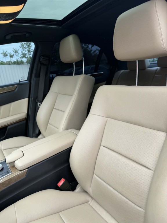 2011 Mercedes-Benz E-Class Image 9