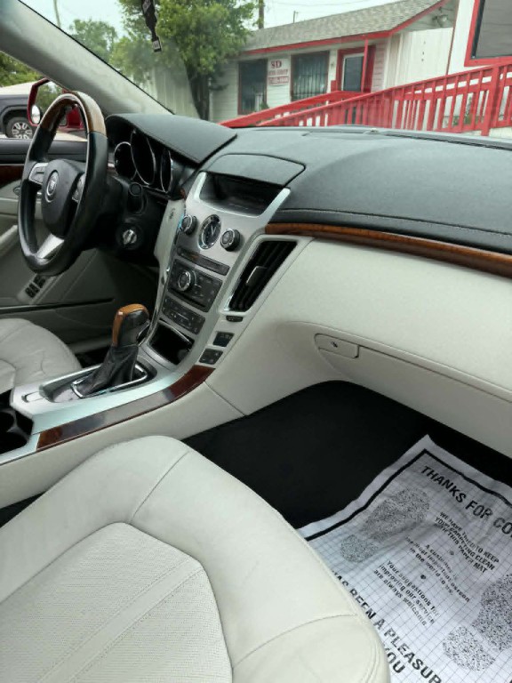 2008 Cadillac CTS Image 9