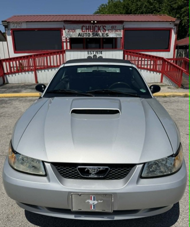 2002 Ford Mustang Image 2