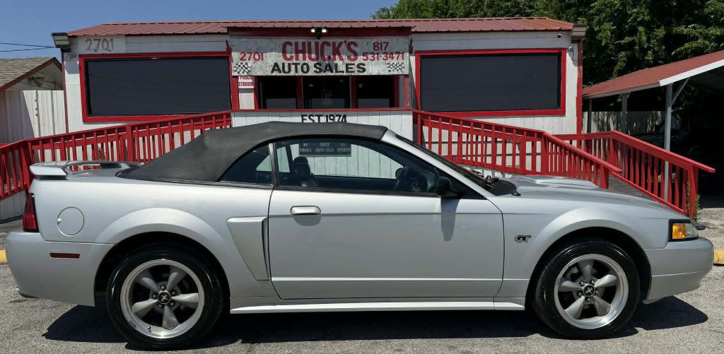 2002 Ford Mustang Image 3