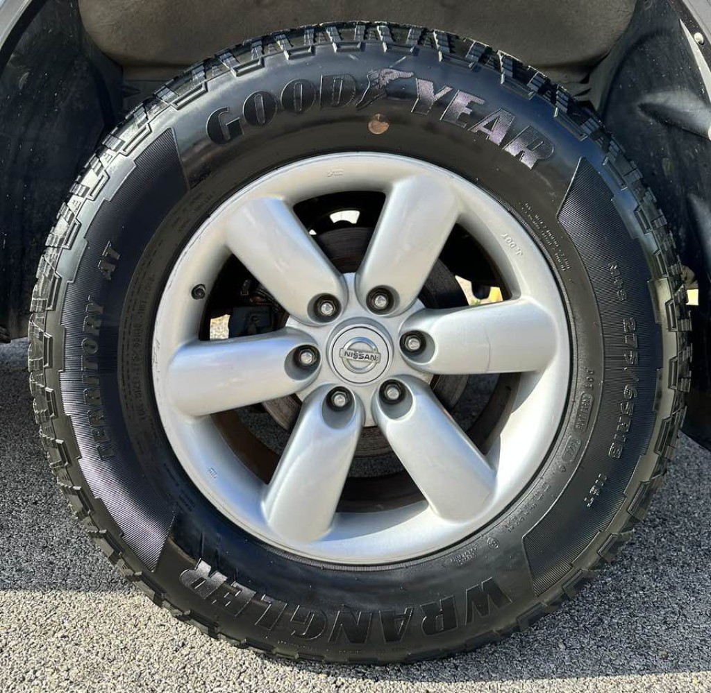2010 Nissan Titan Image 7