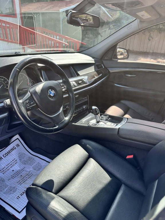 2015 BMW 5 Series Image 8
