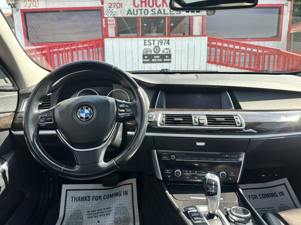 2015 BMW 5 Series Image 11