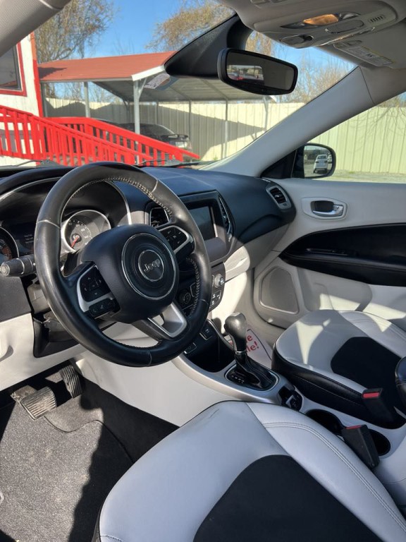 2019 Jeep Compass Image 6