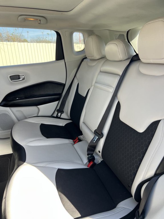 2019 Jeep Compass Image 9