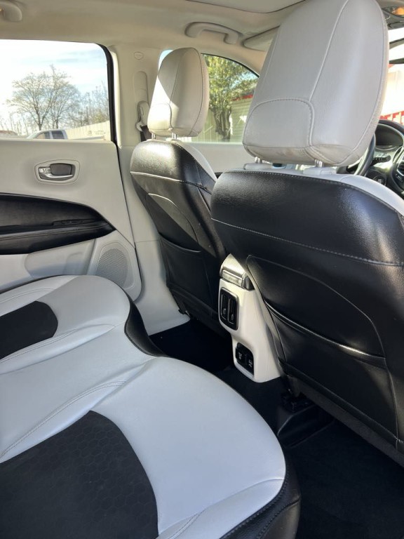 2019 Jeep Compass Image 12