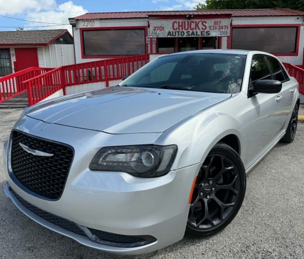 2020 Chrysler 300 Image 1