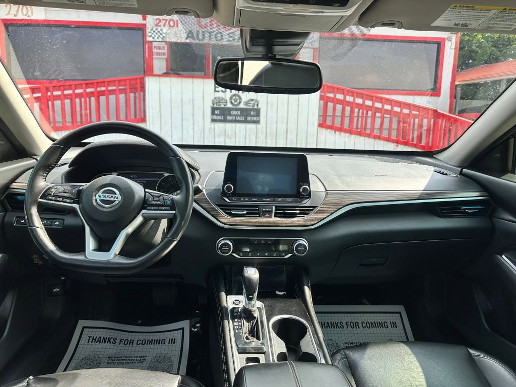 2020 Nissan Altima Image 14