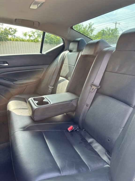 2020 Nissan Altima Image 16