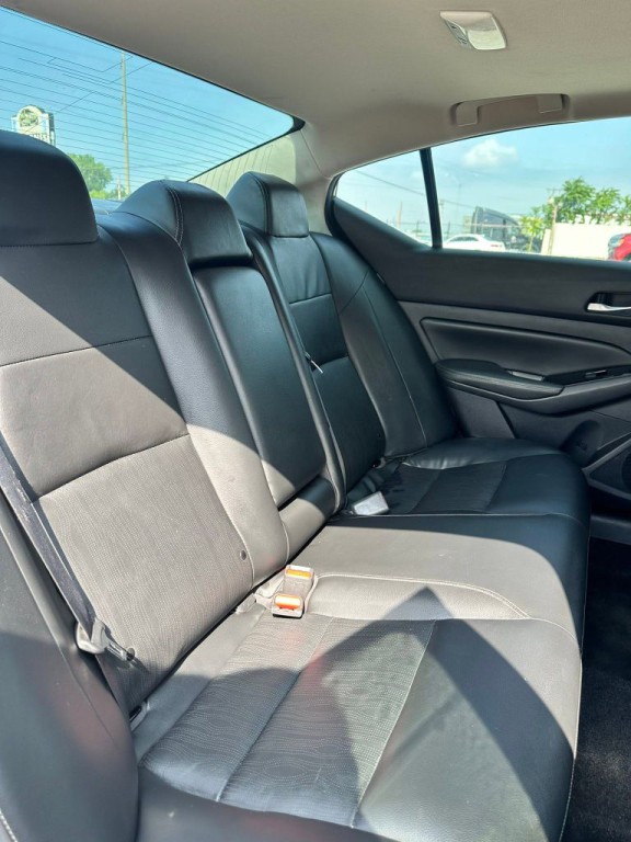 2020 Nissan Altima Image 18