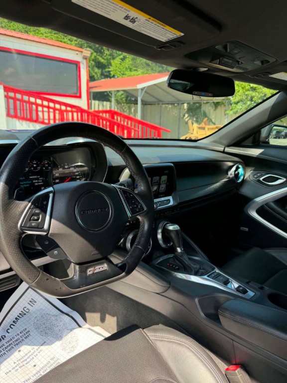 2017 Chevrolet Camaro Image 6