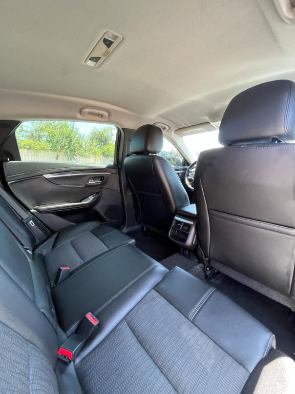 2016 Chevrolet Impala Image 12