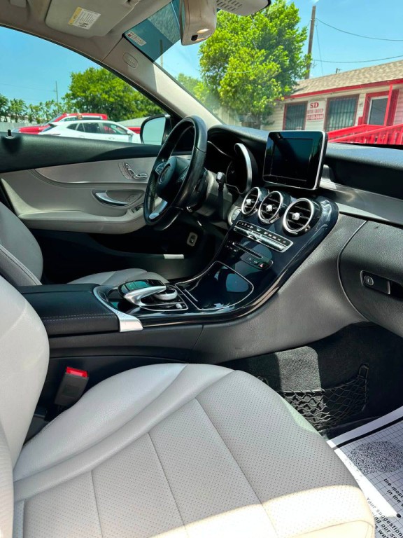 2015 Mercedes-Benz C-Class Image 11