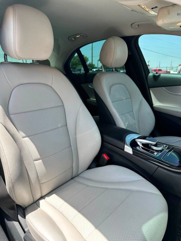 2015 Mercedes-Benz C-Class Image 12