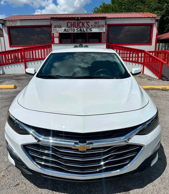 2024 Chevrolet Malibu Image 2