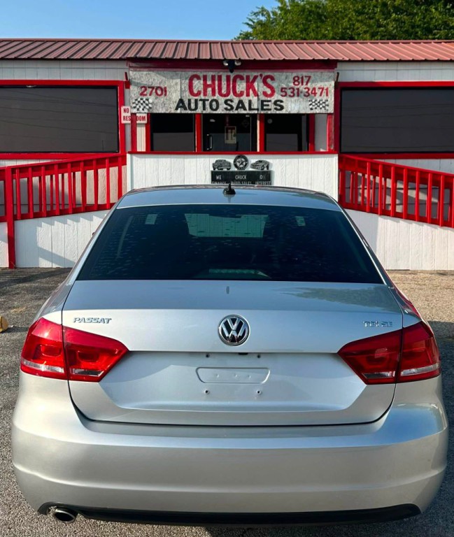 2015 Volkswagen Passat Image 4