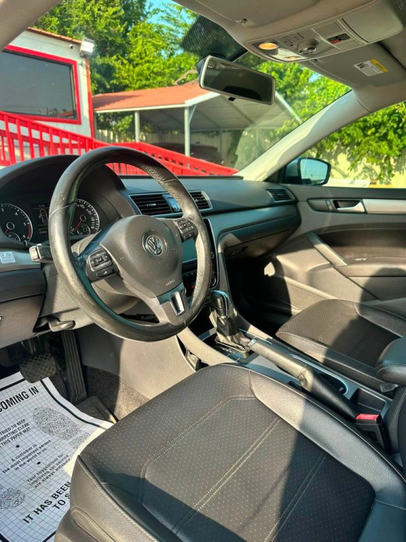 2015 Volkswagen Passat Image 5