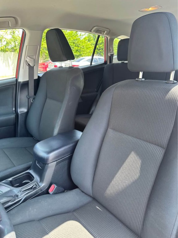 2017 Toyota Rav4 Image 8