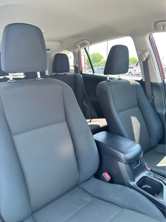 2017 Toyota Rav4 Image 10