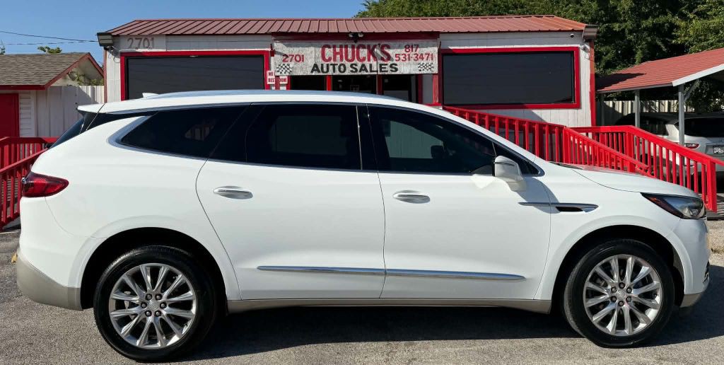 2021 Buick Enclave Image 2