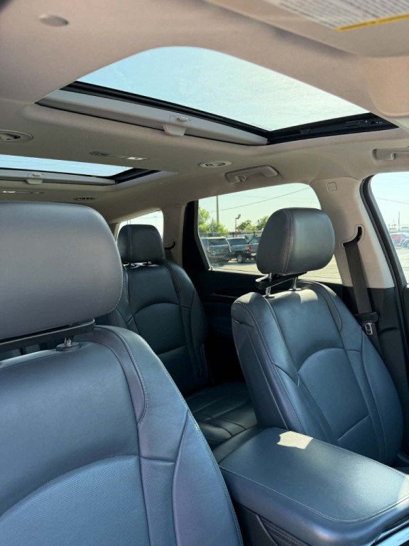 2021 Buick Enclave Image 8