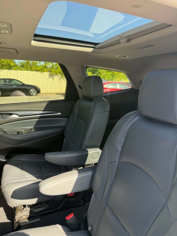2021 Buick Enclave Image 9