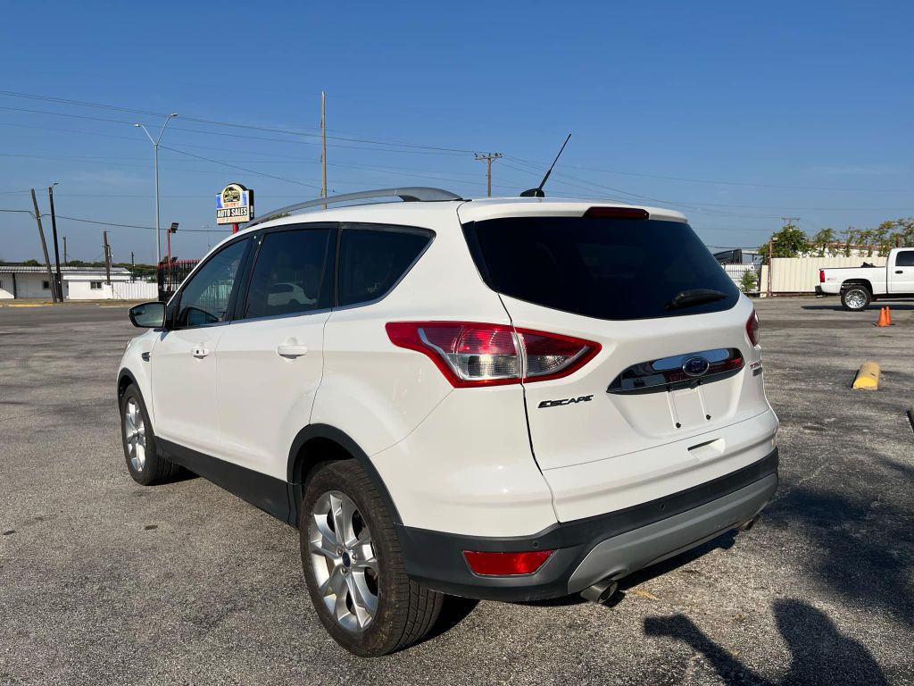 2015 Ford Escape Image 2