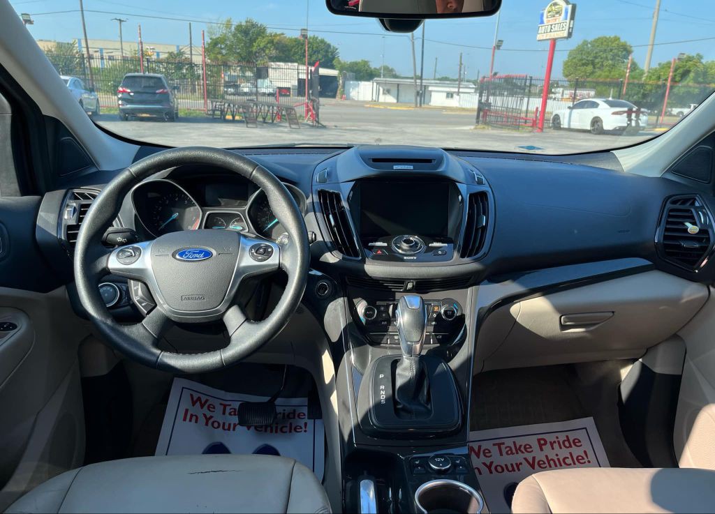 2015 Ford Escape Image 9