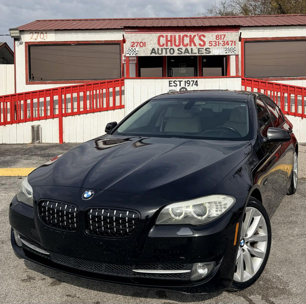 2011 BMW 5 Series Image 1