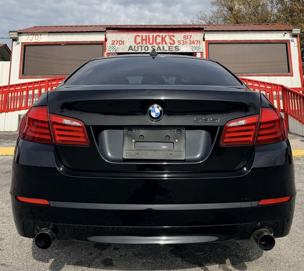 2011 BMW 5 Series Image 4