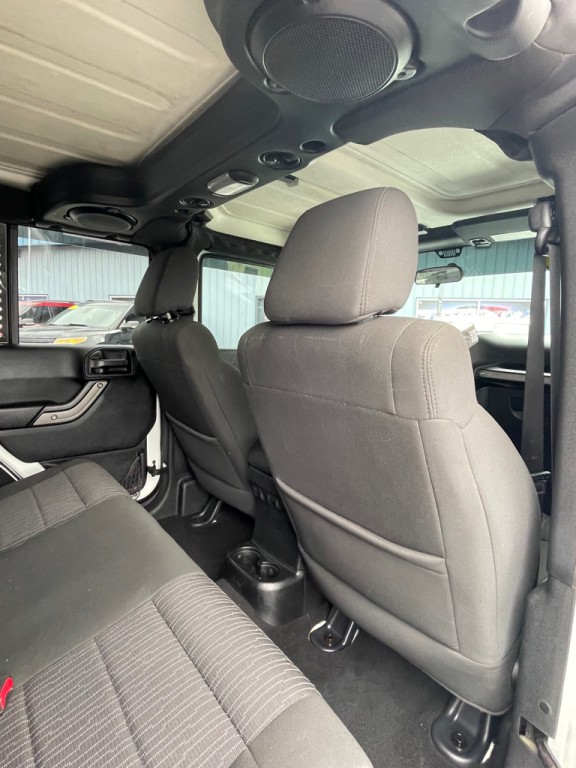2012 Jeep Wrangler Unlimited Image 3