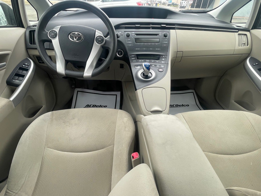 2011 Toyota Prius Image 11