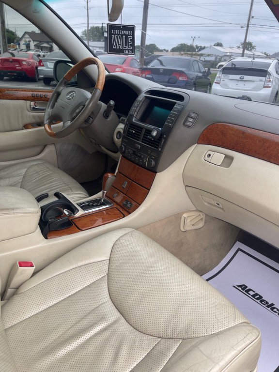 2003 Lexus LS Image 5