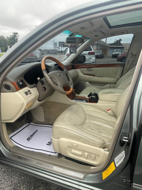 2003 Lexus LS Image 9