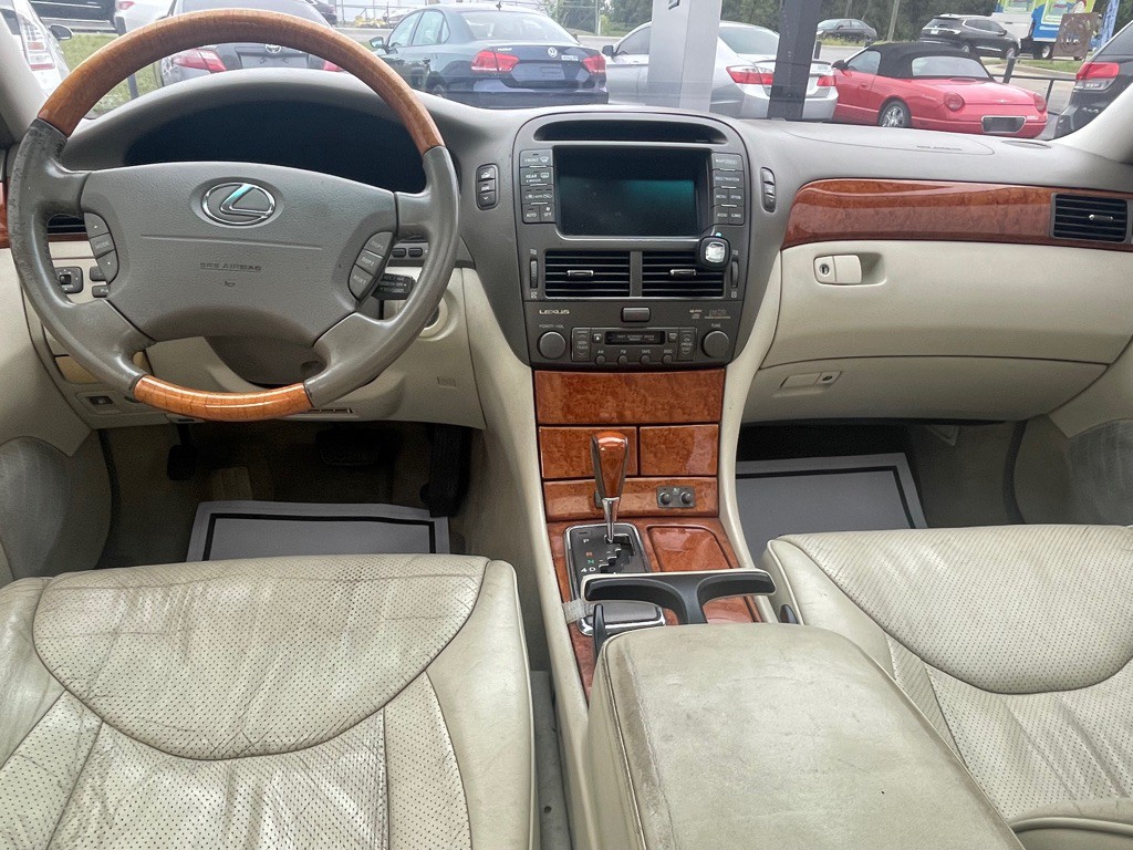 2003 Lexus LS Image 11