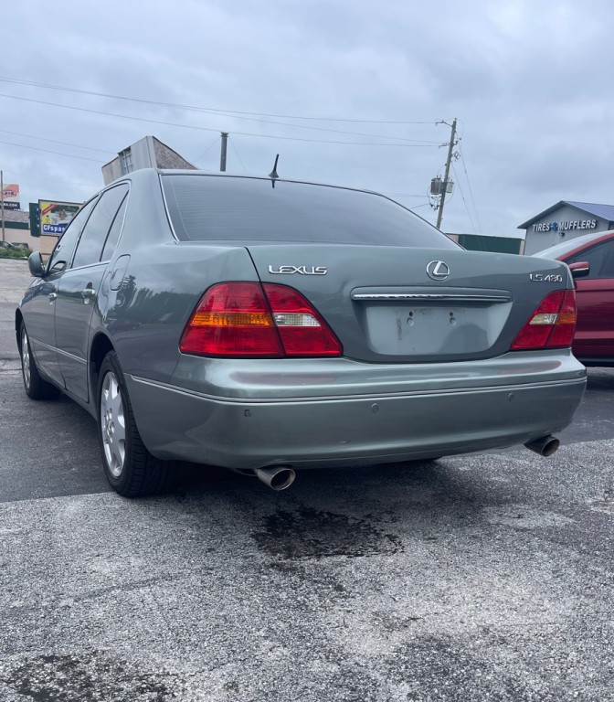 2003 Lexus LS Image 12