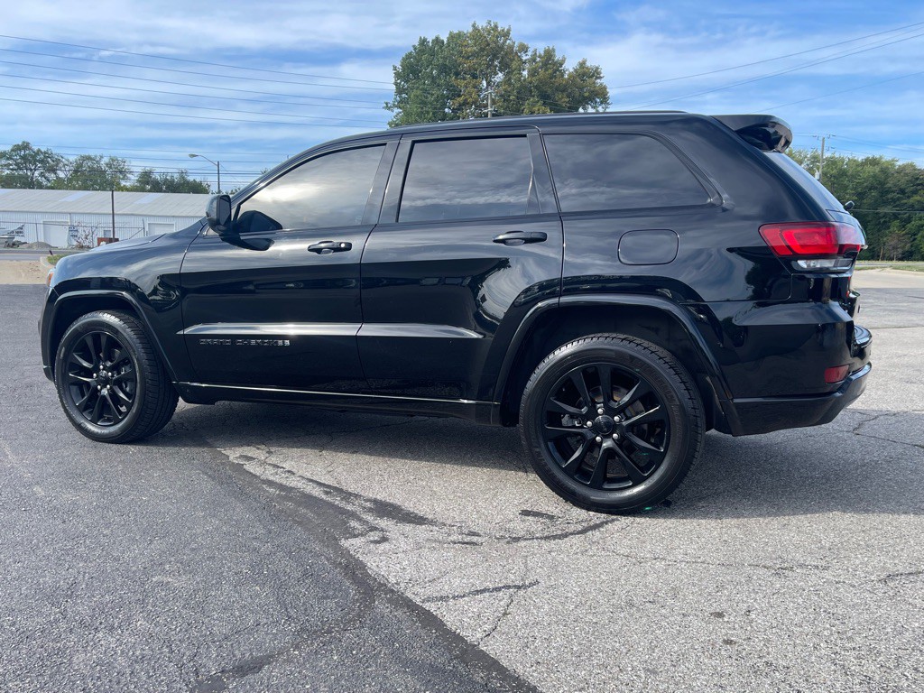 2017 Jeep Grand Cherokee Image 7